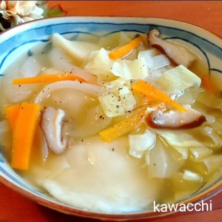 簡単♡冷凍水餃子の中華スープ